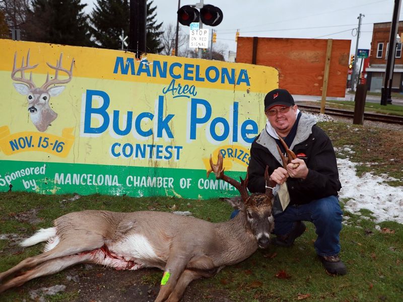 20171115 mancelona buck pole 63rd