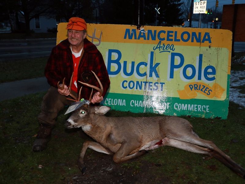 20171115 mancelona buck pole 63rd